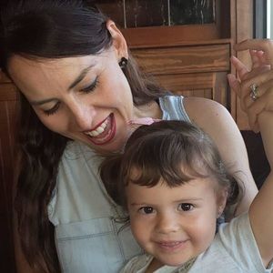 Meet your Posher, Ara